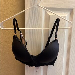 VS Black Lace Trim Nursing Bra